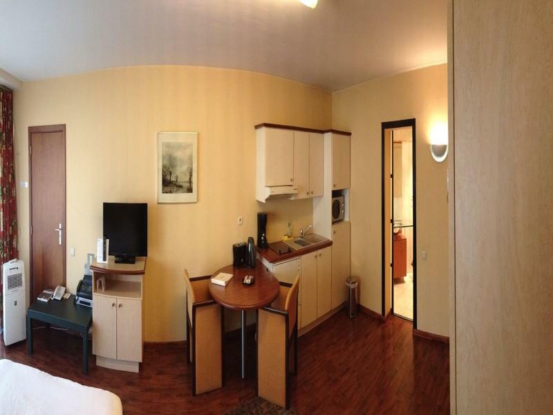 B-Aparthotel Montgomery Etterbeek Exterior photo